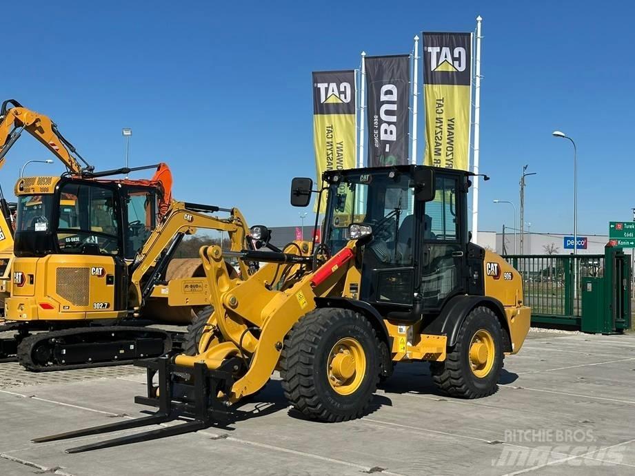CAT 906 Фронтальні навантажувачі