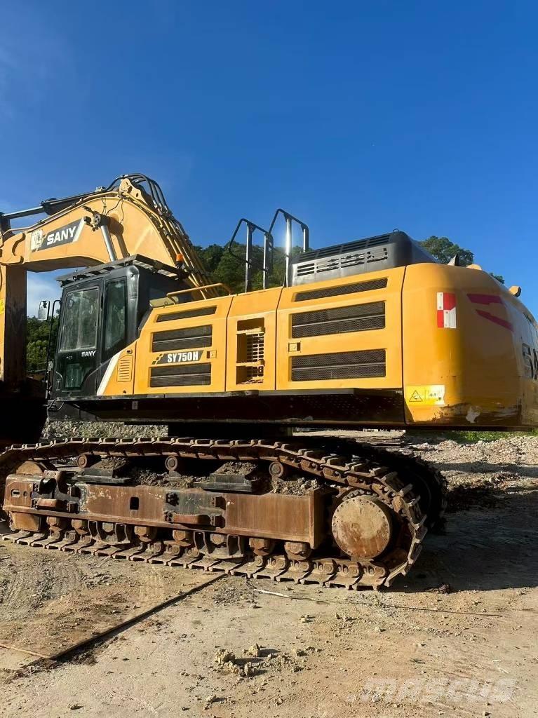 Sany 750 Гусеничні екскаватори