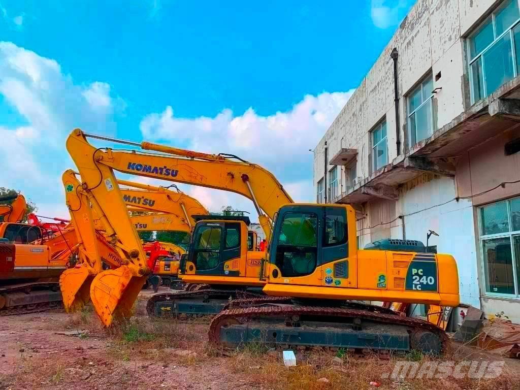 Komatsu PC 240 Гусеничні екскаватори