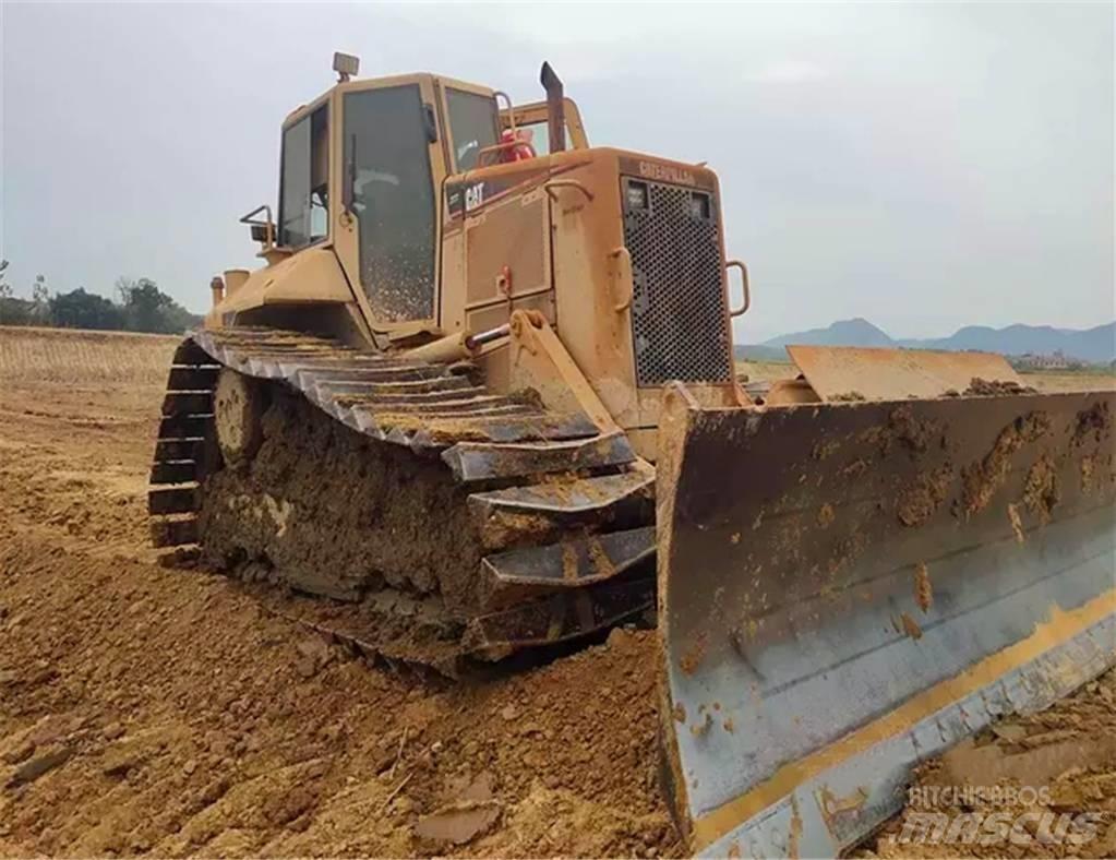 CAT D 5 N Гусеничні бульдозери