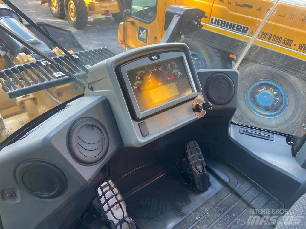 CAT 966M XE Фронтальні навантажувачі