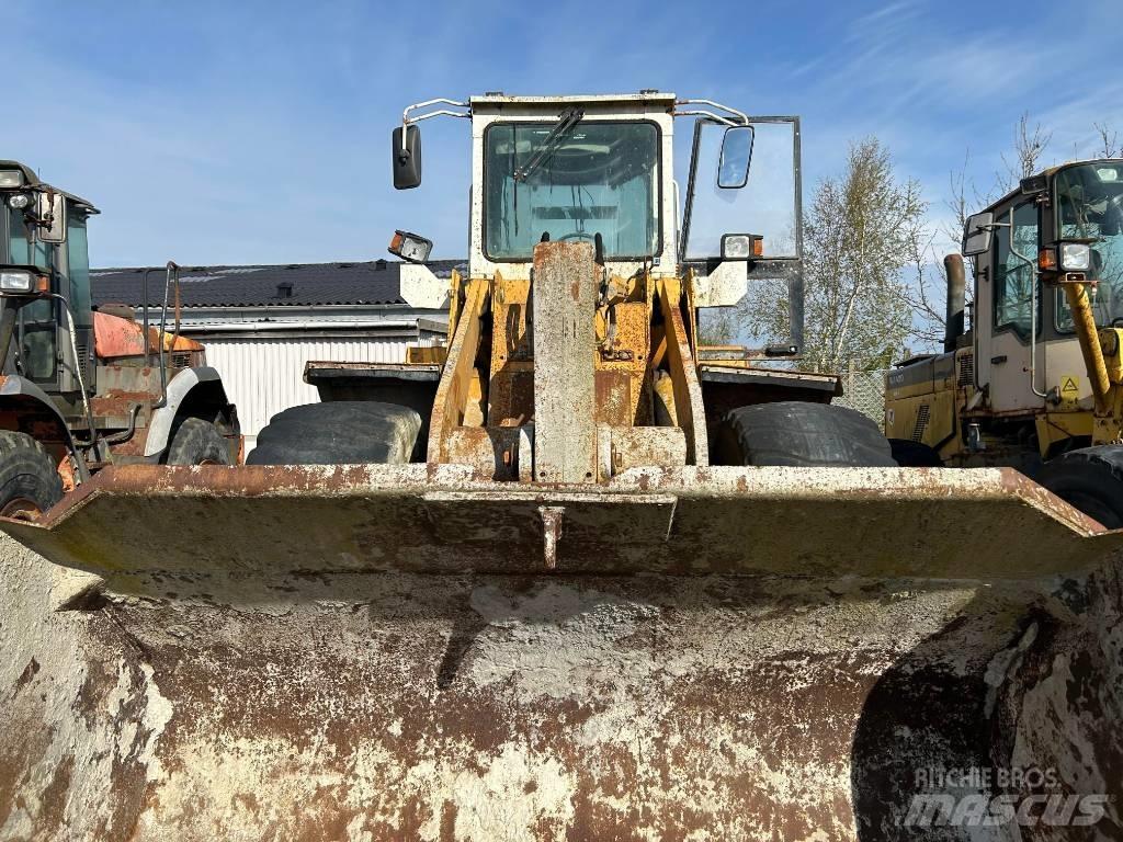 Liebherr L 551 Фронтальні навантажувачі