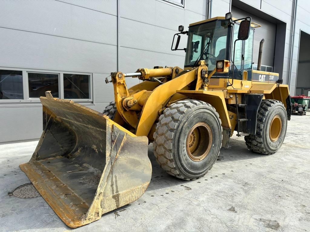 CAT 938F Фронтальні навантажувачі