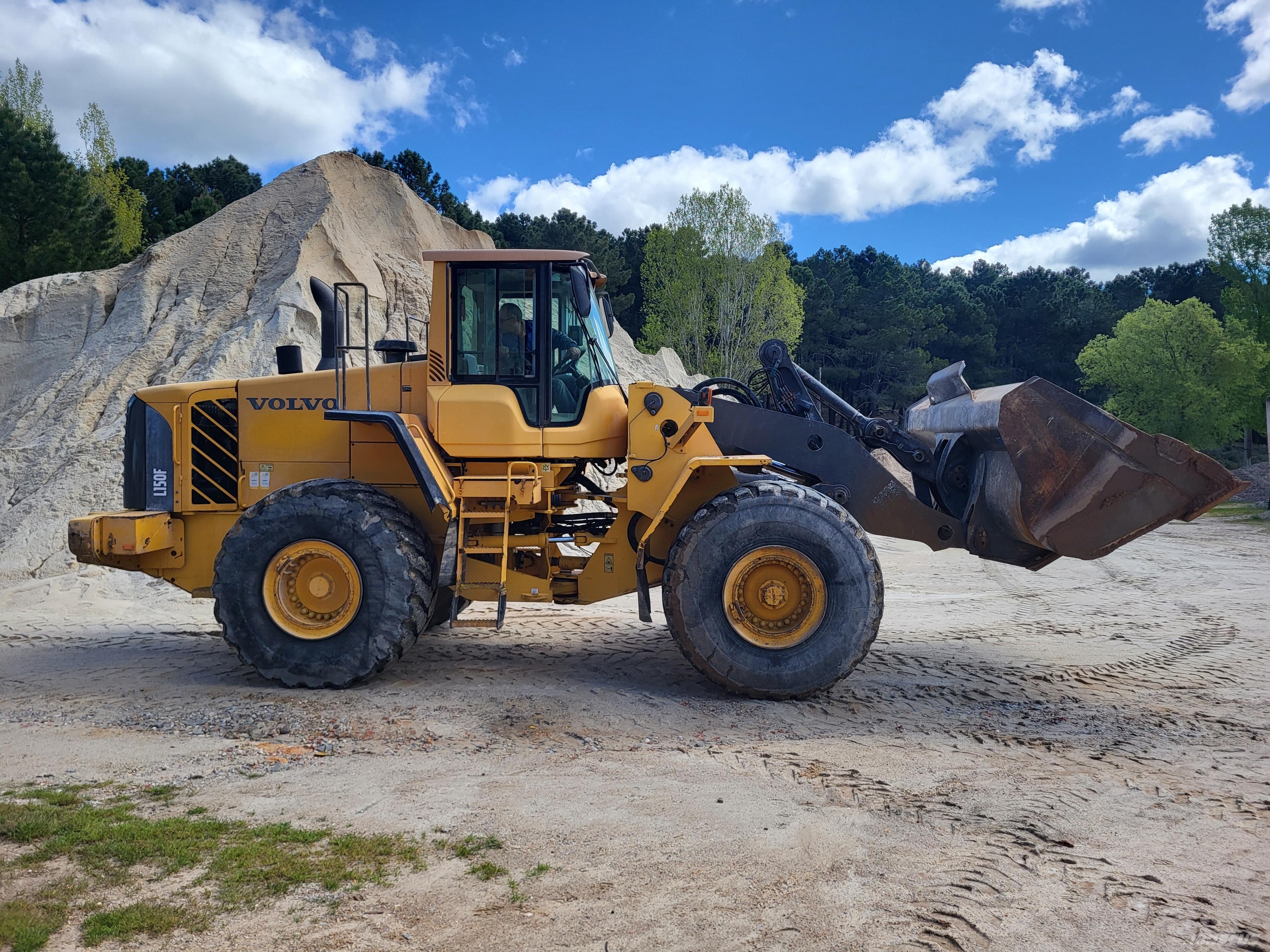 Volvo BM L150f Малі навантажувачі