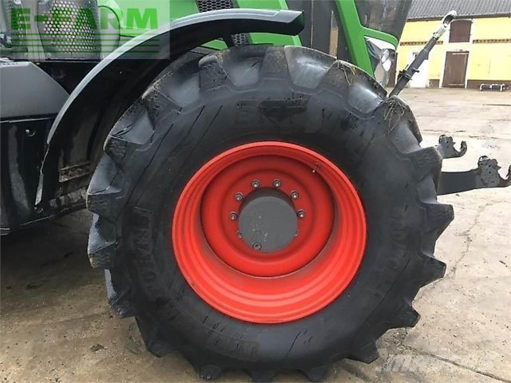 Fendt 828 vario Трактори