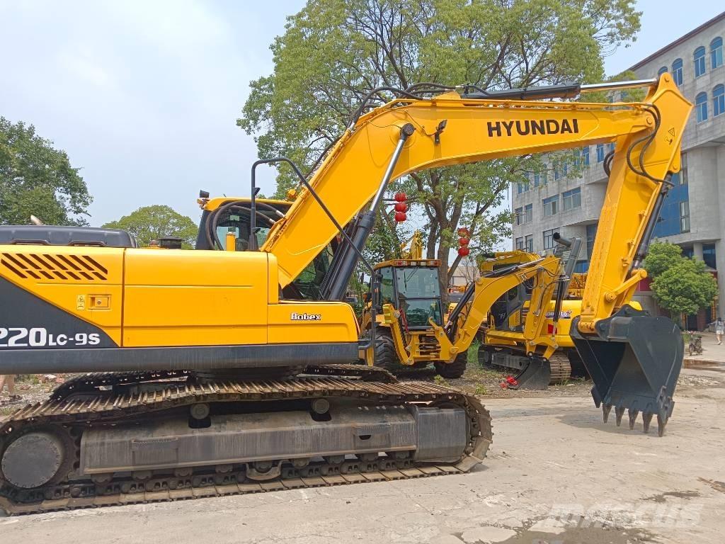 Hyundai R220LC-9S Гусеничні екскаватори