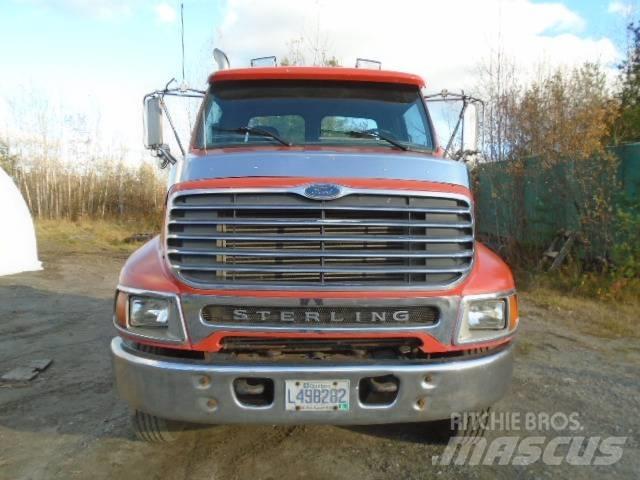 Sterling L 9513 Тягачі