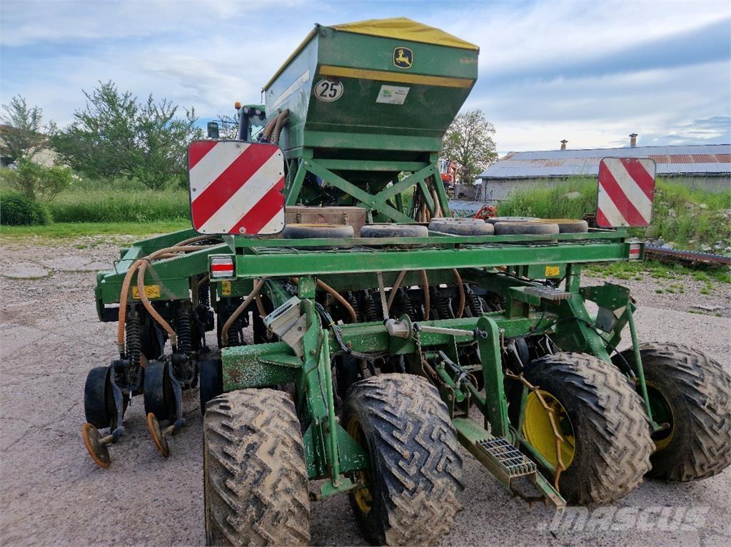 John Deere 750 A Комбіновані сівалки