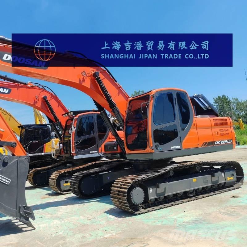 Doosan DX 225 Гусеничні екскаватори