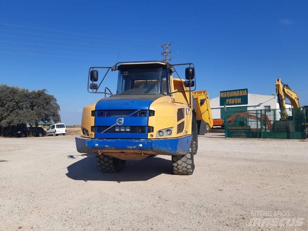 Volvo A 25 F Зчленовані самоскиди