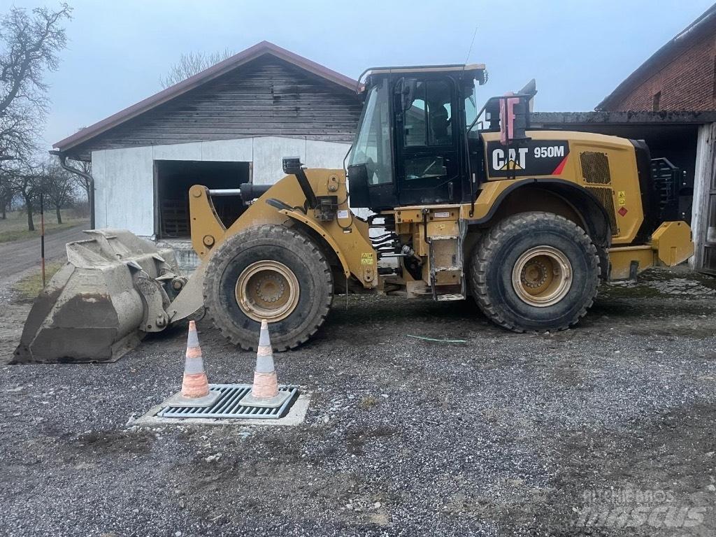 CAT 950 M Фронтальні навантажувачі