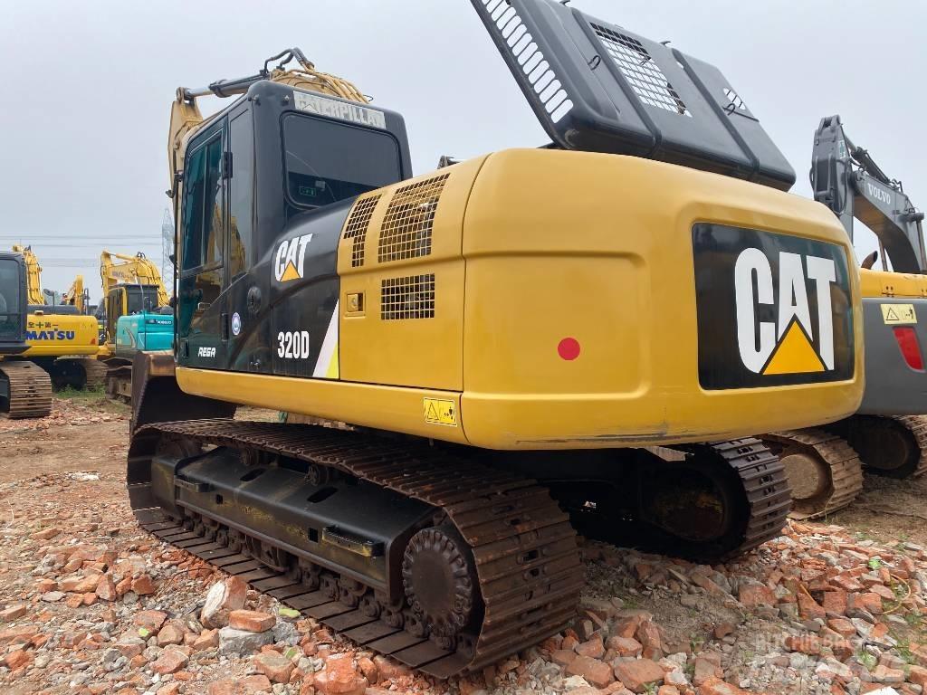 CAT 320 D L Гусеничні екскаватори