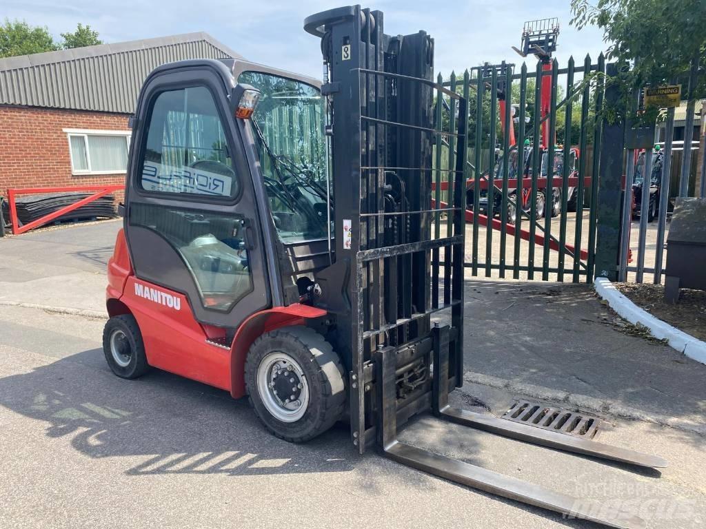 Manitou Mi25D Дизельні навантажувачі