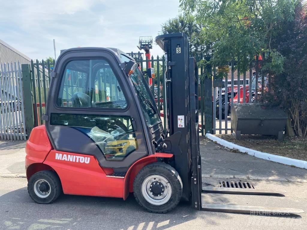 Manitou Mi25D Дизельні навантажувачі