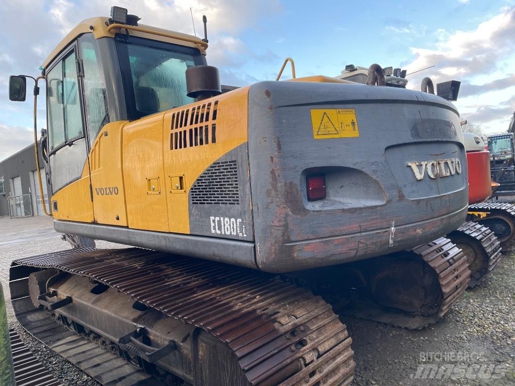 Volvo EC180C Гусеничні екскаватори