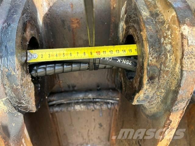 Volvo L 90 Ковші