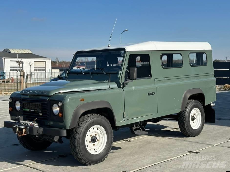 Land Rover Defender Всюдиходи