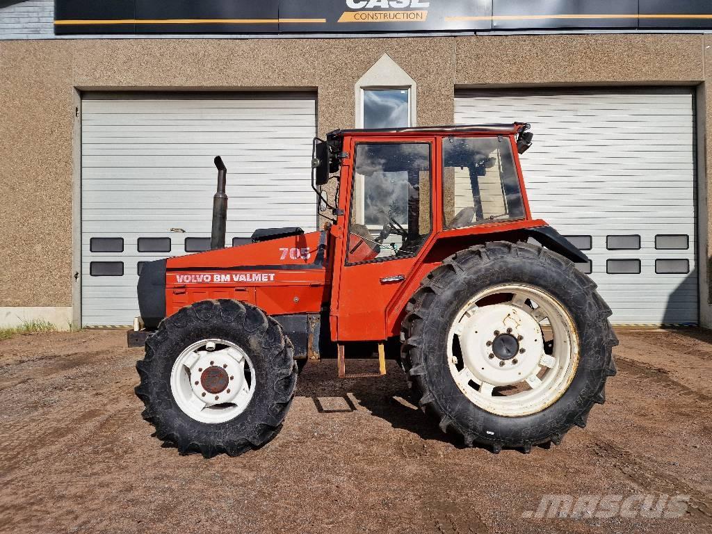 Valmet 705 Трактори