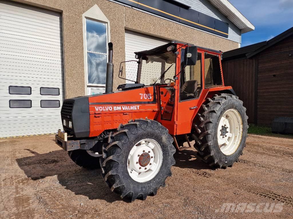Valmet 705 Трактори