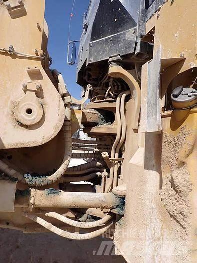 CAT 988K Фронтальні навантажувачі