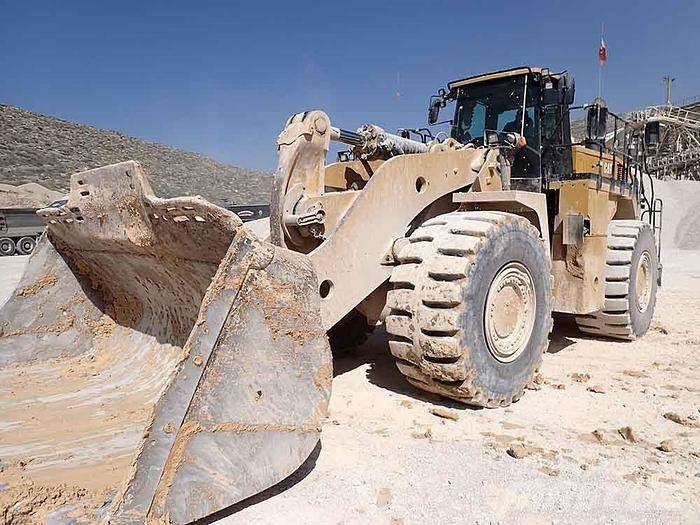 CAT 988K Фронтальні навантажувачі