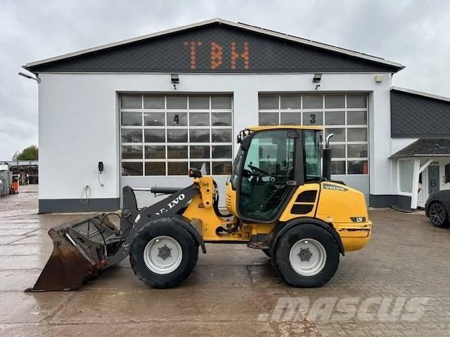 Volvo L 25 F Фронтальні навантажувачі