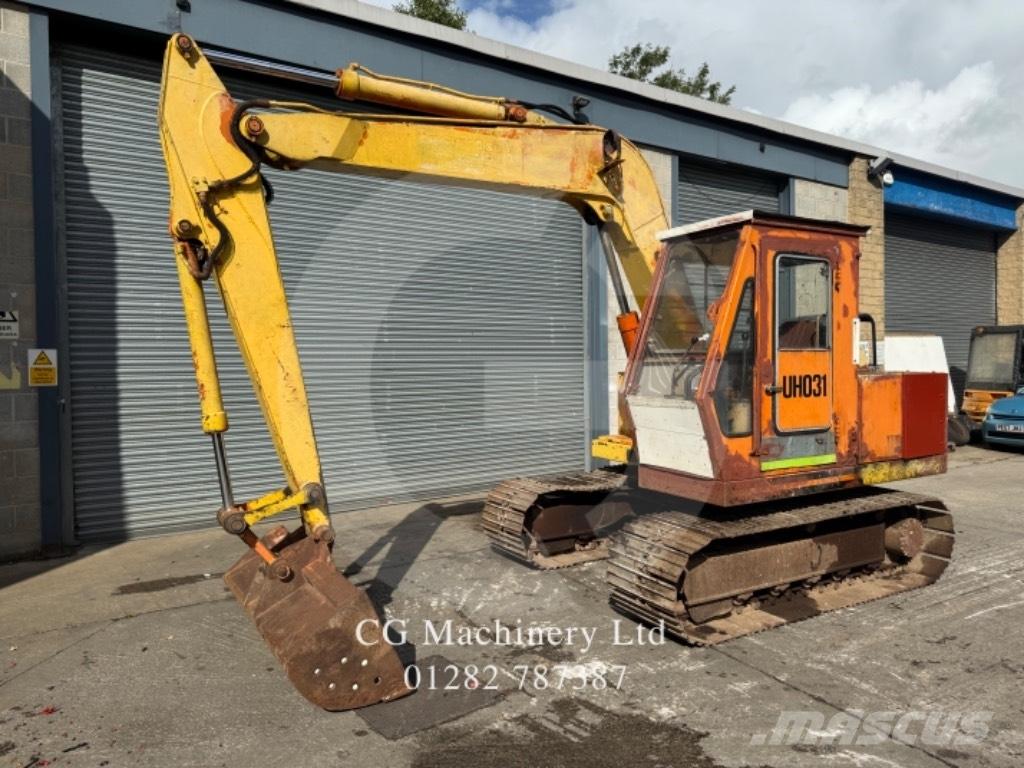 Hitachi UH031 Гусеничні екскаватори
