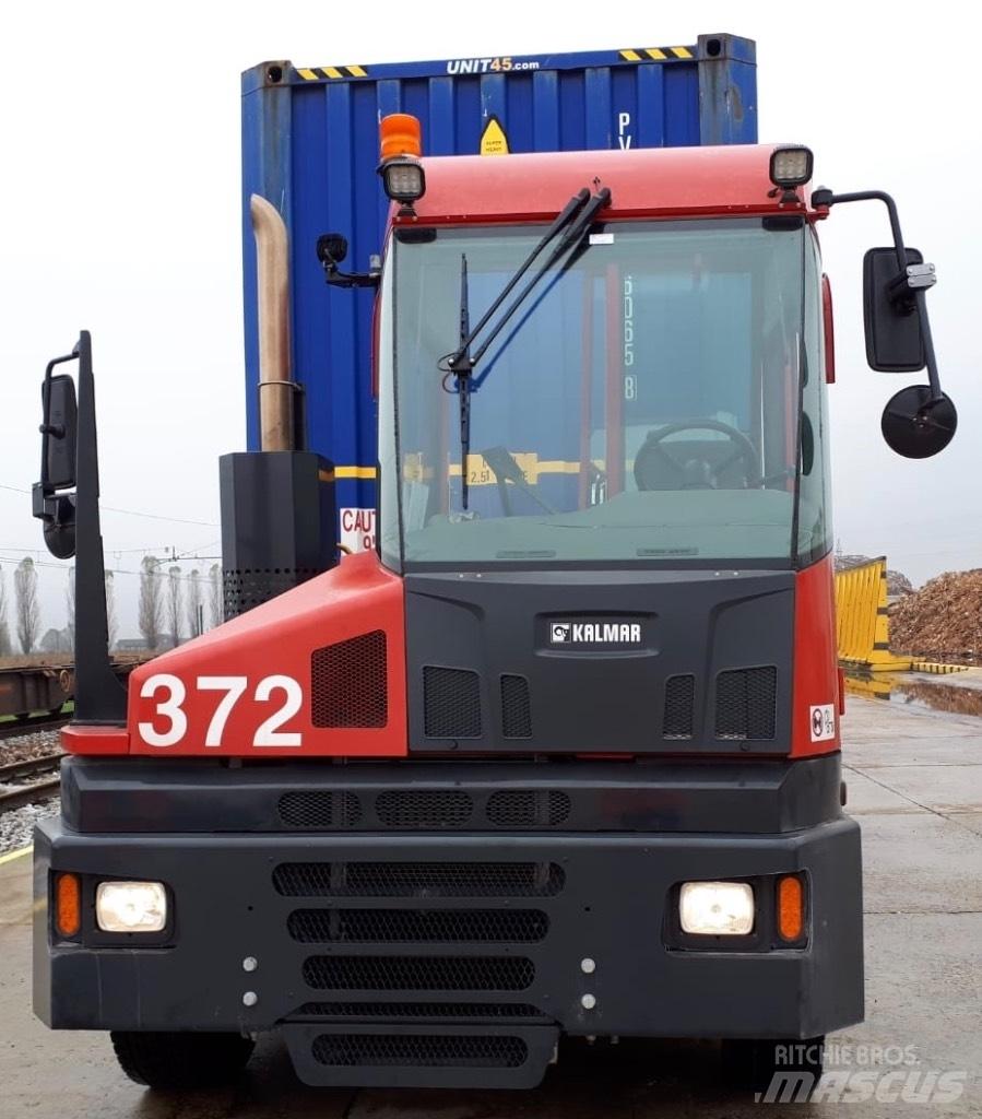 Kalmar T2 Термінальні трактори