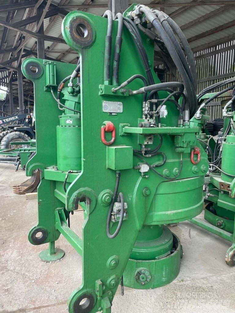 Delmag RH 28 / 32 Стаціонарні бурові установки