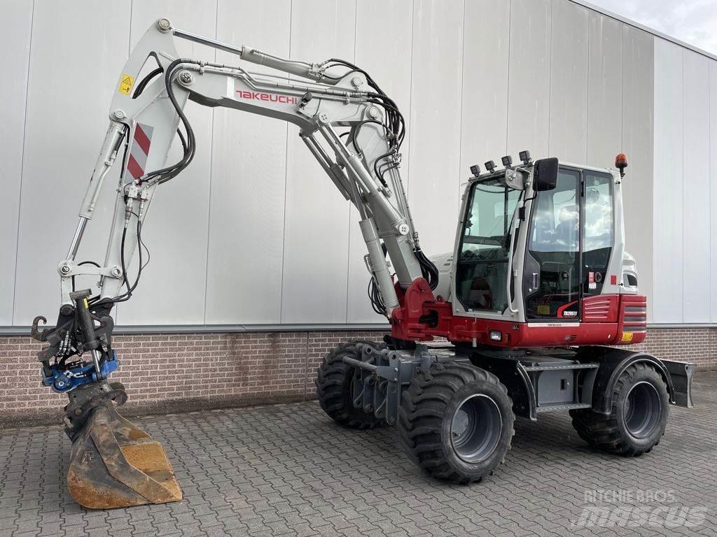 Takeuchi TB295W Колісні екскаватори