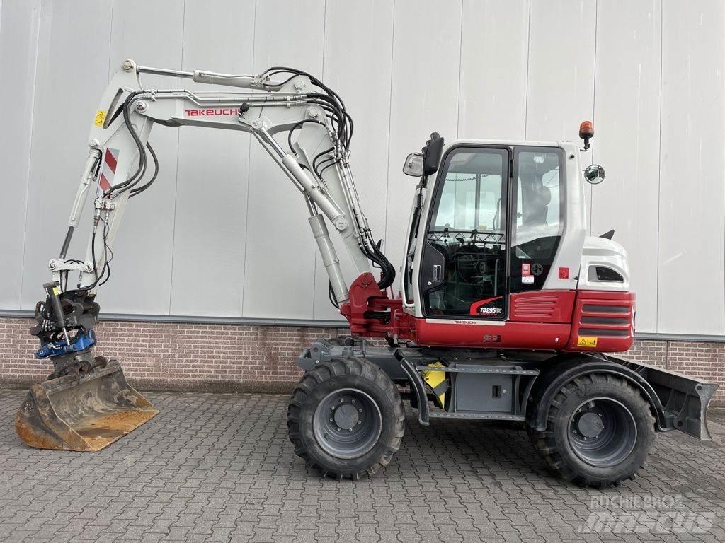 Takeuchi TB295W Колісні екскаватори