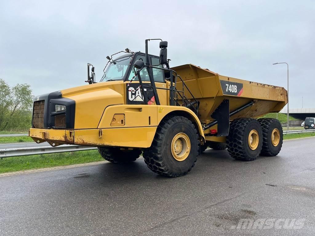 CAT 740B Зчленовані самоскиди