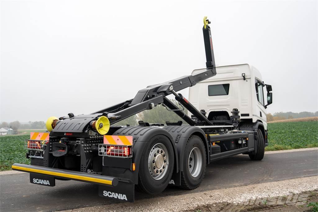 Scania P420 6X2 Вантажівки з гаковим підйомом