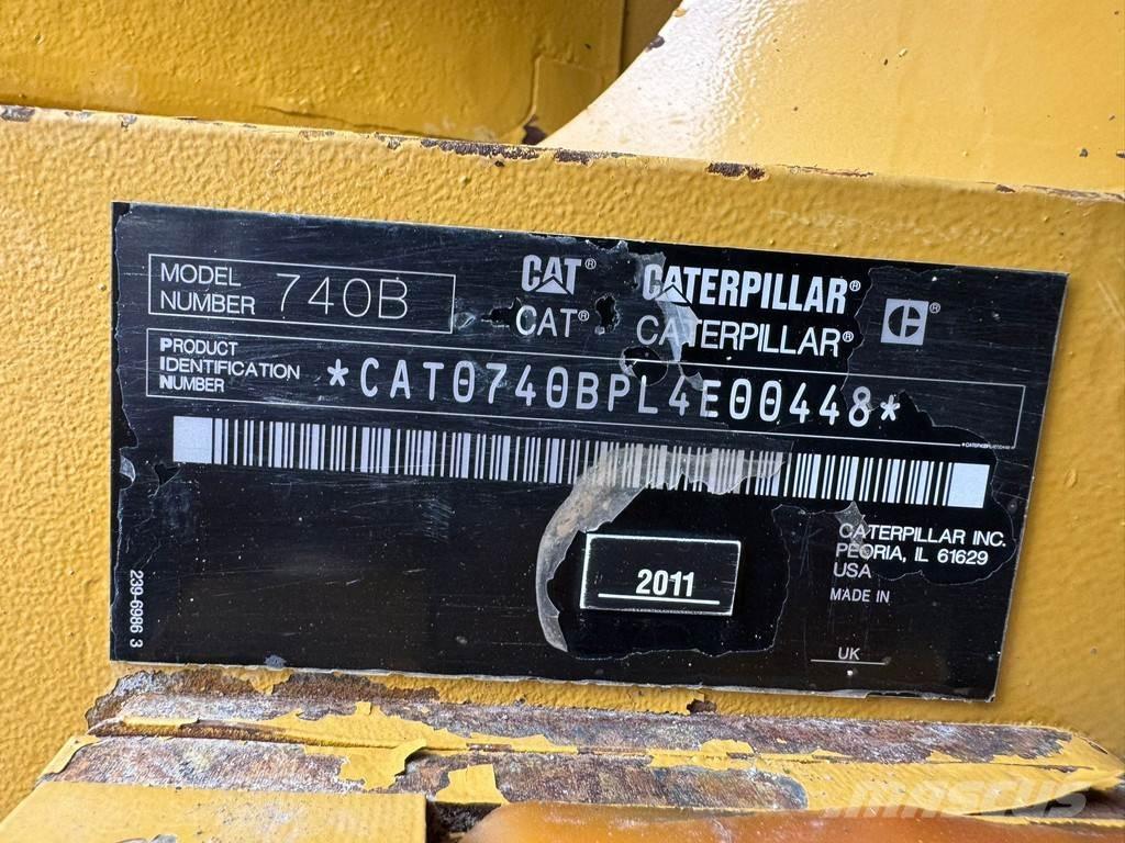 CAT 740B Зчленовані самоскиди