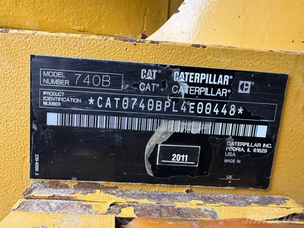 CAT 740B Зчленовані самоскиди
