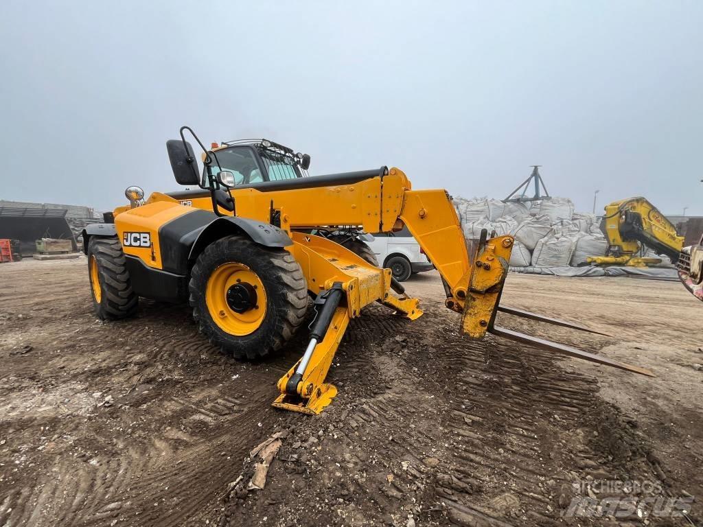 JCB 540-140 Телескопічні навантажувачі