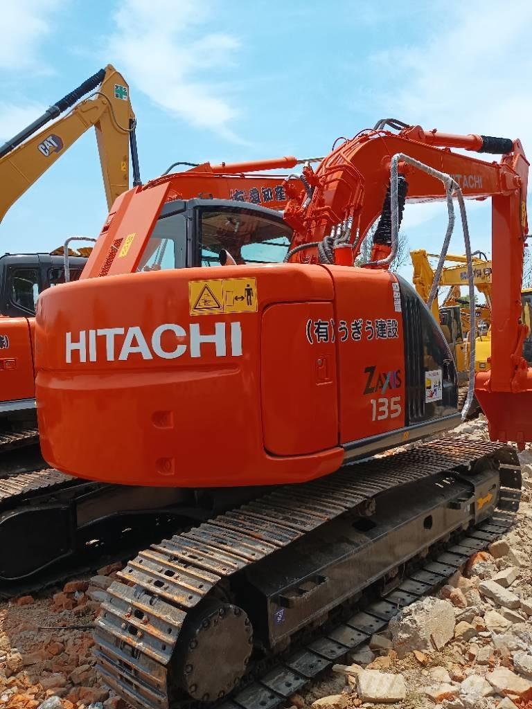 Hitachi ZX 135 U-5 Гусеничні екскаватори