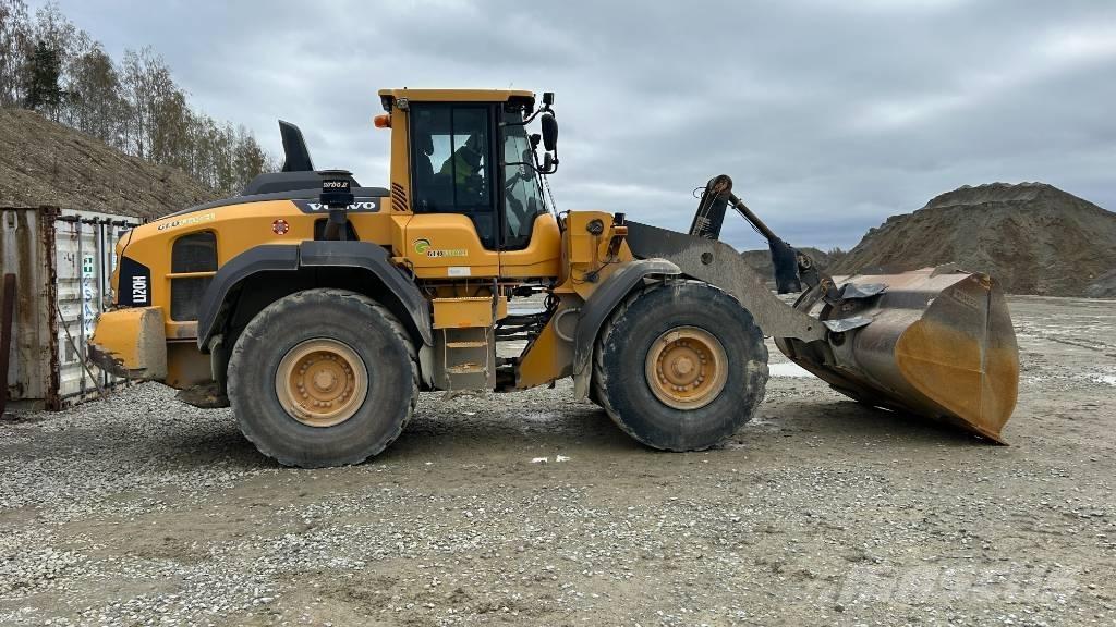Volvo L 120 H Фронтальні навантажувачі