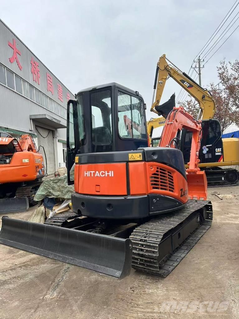 Hitachi ZX 50 Гусеничні екскаватори