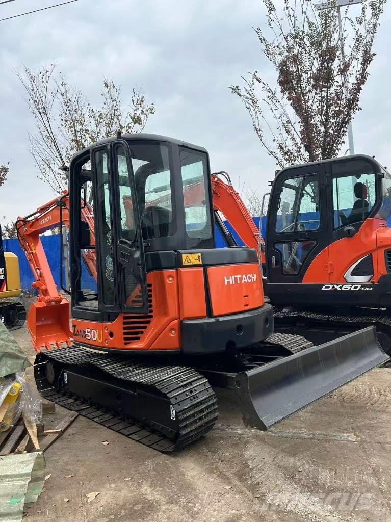Hitachi ZX 50 Гусеничні екскаватори
