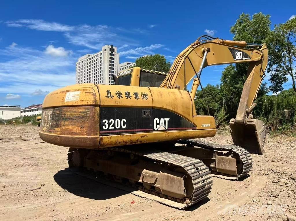 CAT 320 C Гусеничні екскаватори
