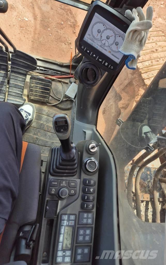 Doosan DX 300 LC-5 Гусеничні екскаватори