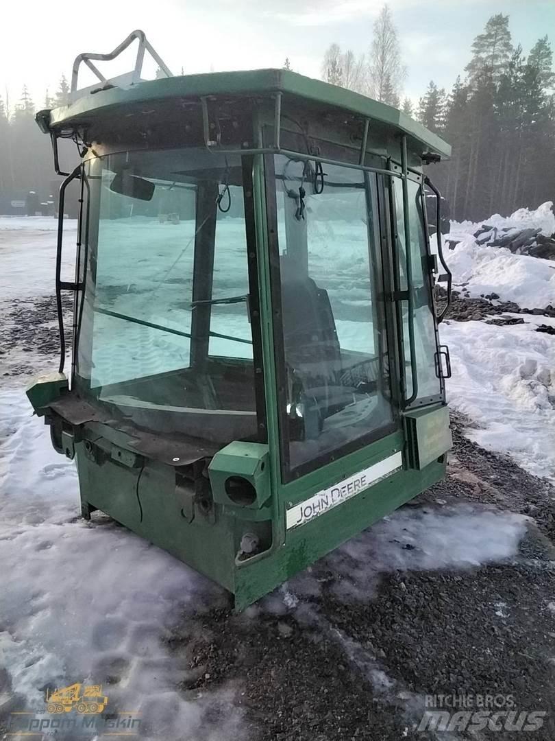 John Deere 1710 Кабіна