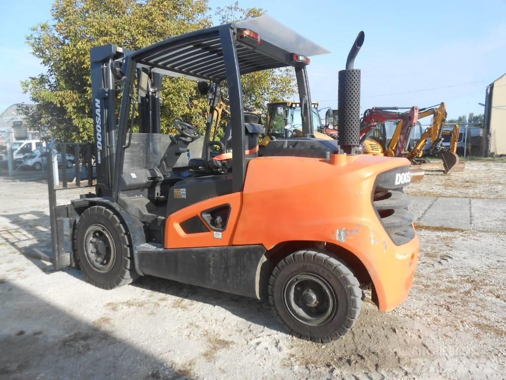 Doosan D50SC-09 Дизельні навантажувачі