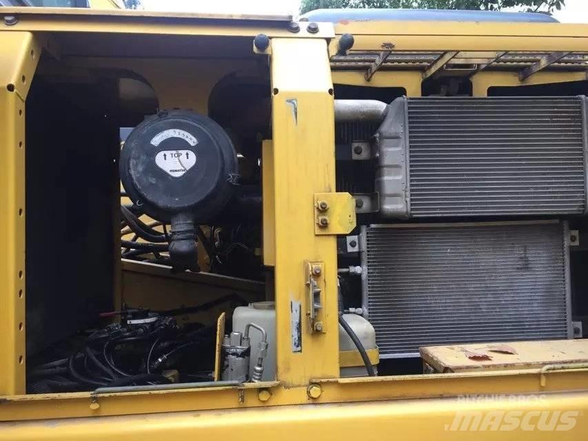Komatsu pc200-7 Гусеничні екскаватори