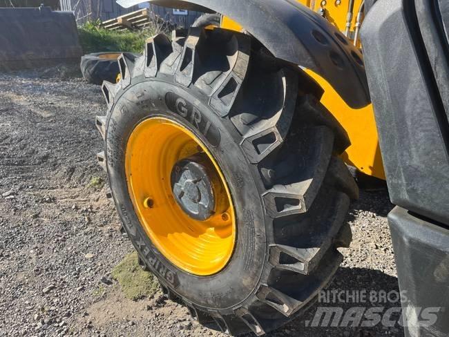 JCB 535-95 Телескопічні навантажувачі