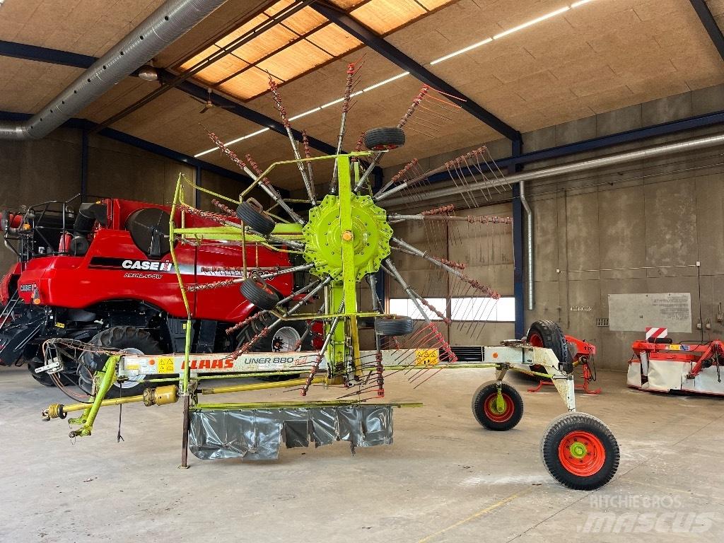CLAAS Liner 880 L Граблі і сінозворушувачі
