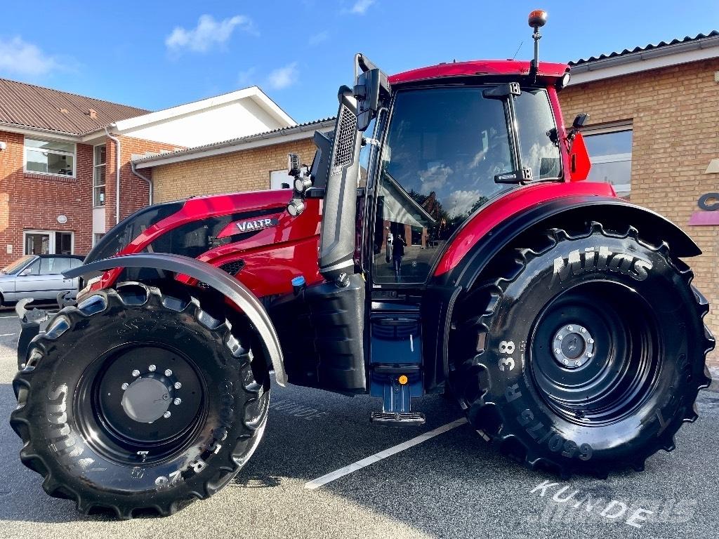 Valtra T235 S Трактори