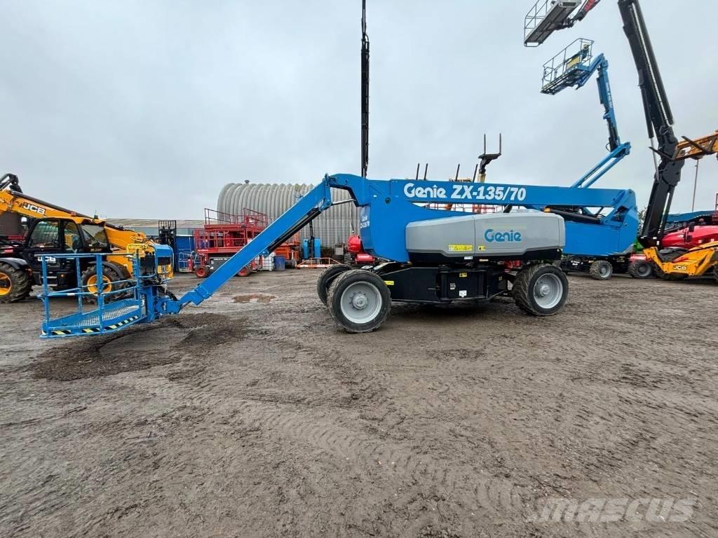 Genie ZX 135/70 Колінчаті підйомники