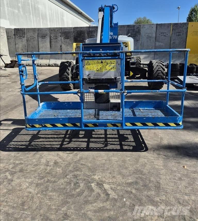 Genie ZX 135/70 Колінчаті підйомники